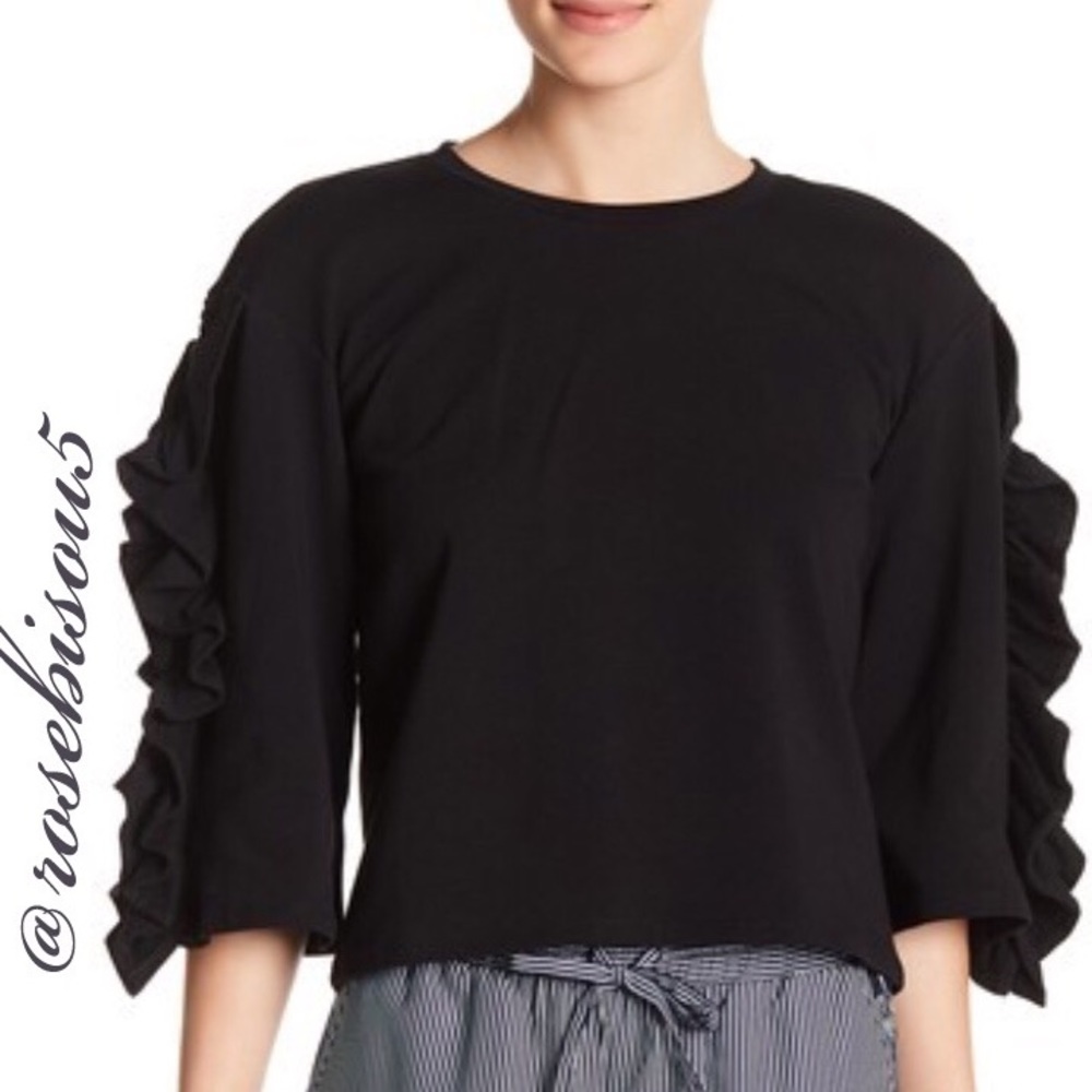 ♥️🆕{ROMEO+JULIET COUTURE} Ruffle Sleeve Sweater - Picture 5 of 5